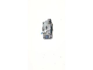 Замок багажника 8200282323, 93851810    Renault Trafic II (X83) 2002 - 2014 года