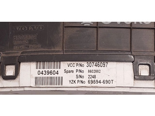 Přístrojová deska  Volvo V70 2007 30746097, 69594690T  