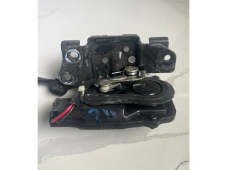 Замок багажника     Toyota Prius (XW20) 2003 - 2009 года