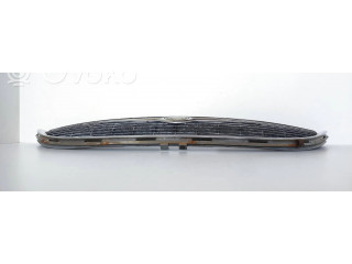 Передняя решётка Chrysler Grand Voyager IV 2001-2007 года 4857522AA      