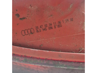 Задний фонарь правый 8L0945096B    Audi A3 S3 8L   1996-2003 года