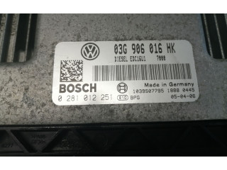 Řídící jednotka 03G906016HK, 700   Volkswagen Touran I 2005