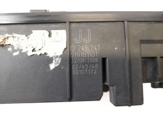 Pojistková skříňka Řídící jednotka BSM 13240247, 460023260   Opel Vetra C 2006