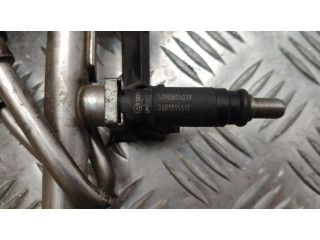 Vstřikovací lišta 06B133681L, 06B133551T   Audi A4 S4 B6 8E 8H  pro benzínový motor 2.0  