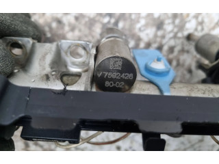 Vstřikovací lišta V7592426   BMW 1 F20 F21     