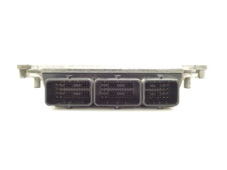 Řídící jednotka H0M8200051609, 0281010633   Renault Trafic I 2002