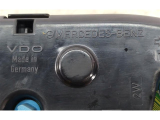 Přístrojová deska  Mercedes-Benz E W210 1996 87001345  