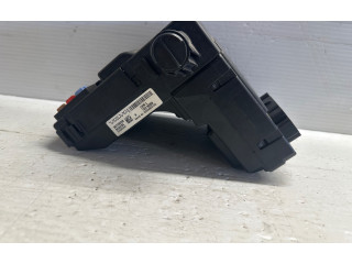   Pojistková skříňka 30728356   Volvo XC70 2005