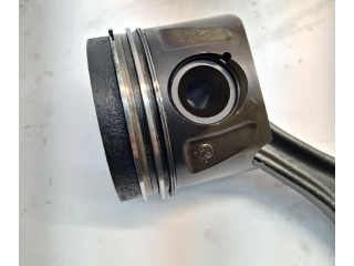 Píst A6420305220   Mercedes-Benz E W212    OM 642.836 