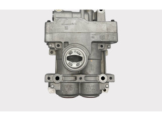 Масляный насос   05047992AC, 05047992AB  Jeep Cherokee 