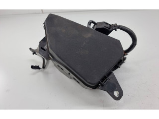   Pojistková skříňka 8262033130   Toyota RAV 4 (XA50) 2020