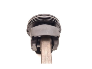 Píst YS23280   Nissan Navara D23    YS23280 YS23DDT 