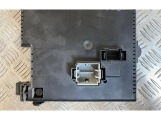   Pojistková skříňka 30728512, 28017881   Volvo XC90 2006