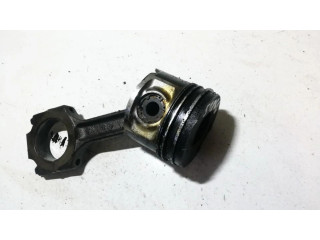 Píst    Alfa Romeo 156  pro naftový motor 2.4  