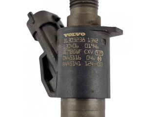 Vstřikovač 31303238, 0445116046   Volvo V60    D5204T7 