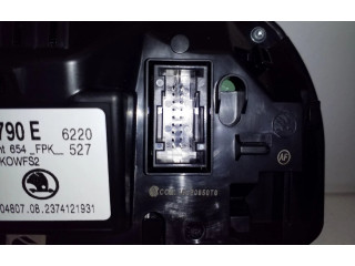 Přístrojová deska  Skoda Kamiq 2023 654920790E, A3C1077090200  