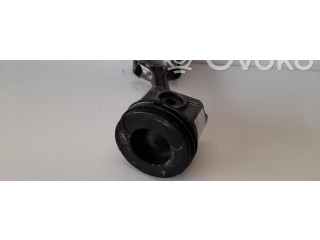  Поршень с шатуном    Nissan Almera Tino  