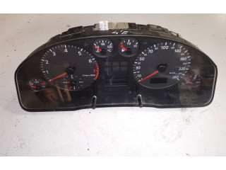 Přístrojová deska  Audi A6 S6 C5 4B 2001 4B0920930K  