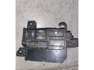   Pojistková skříňka 2L84-14N068-AA   Ford Maverick 2001