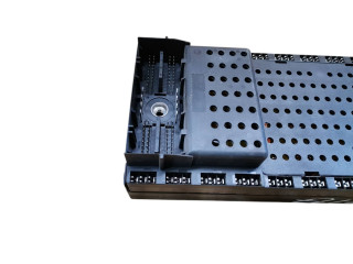  Pojistková skříňka 08679899, 02W441   Volvo V70 2002