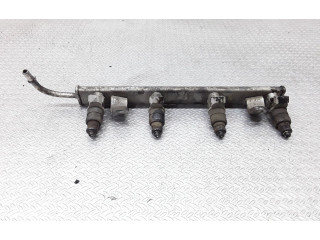 Комплект форсунок MR988977    Mitsubishi Colt   