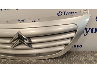 Передняя решётка Citroen C3 2002-2004 года 9647156577, 9647156780      