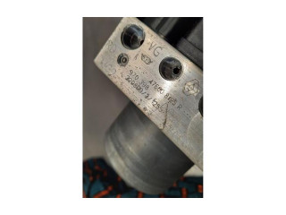 Jednotka ABS 476608195R   Renault Clio V 2022