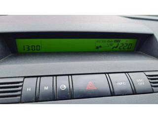 Дисплей       Mazda 5