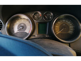 Přístrojová deska  Peugeot RCZ 2011 554001557300  