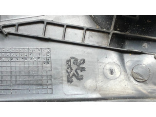 Zpětné zrcátko  levé Peugeot 204 2004  P6485000, E2027003  