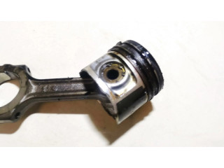 Píst    Alfa Romeo 166  pro naftový motor 2.4  