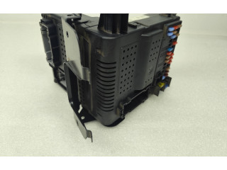   Pojistková skříňka 30728542, 04W463   Volvo XC70 2005