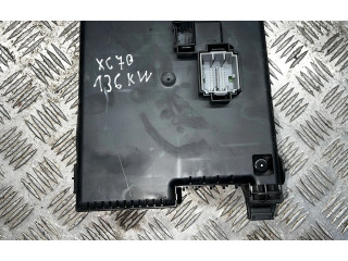   Pojistková skříňka 30728512, 28017881   Volvo XC70 2006
