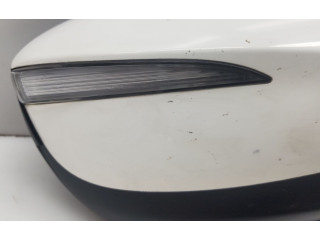 Зеркало (управляемое электричеством)    Mazda CX-3