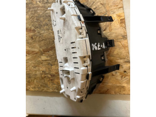 Панель приборов MM0038001   Mitsubishi Colt       