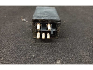   Pojistková skříňka 0025456505   Mercedes-Benz C W202 1993