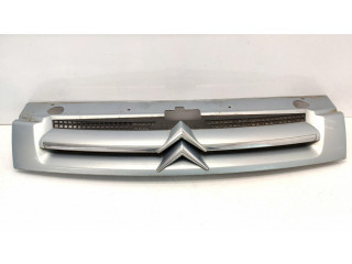 Передняя решётка Citroen Berlingo 2003-2007 года 9644758077, 9644758177      