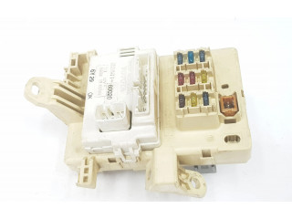 Блок предохранителей 8264160020, 8273160010   Toyota Land Cruiser (HDJ90)    