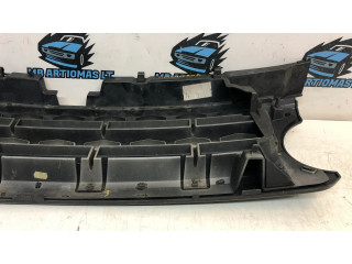 Передняя решётка Land Rover Discovery 3 - LR3 2005-2009 года AH228138BW      