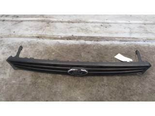 Передняя решётка Ford Focus 1998-2004 года 1315394      