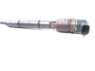 Vstřikovač 338002A800   Hyundai i40  pro naftový motor 1.7 D4FD 