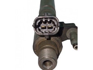 Vstřikovač 31303238, 0445116046   Volvo V60    D5204T7 