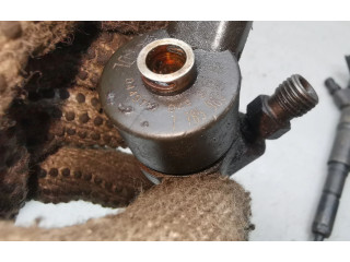 Vstřikovač 0445110049, 7785983   Opel Omega B2     
