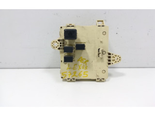 Блок предохранителей 8273353021   Lexus IS 200-300    