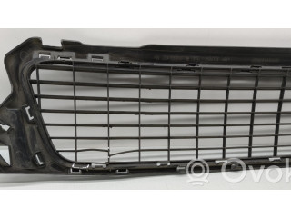 Нижняя решётка (из трех частей) Dacia Duster  622540008R      