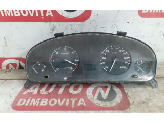 Přístrojová deska  Peugeot 607 2001 81115607  