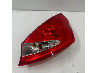 Задний фонарь правый сзади 8A6113404A, 0374D    Ford Fiesta   2009-2012 года