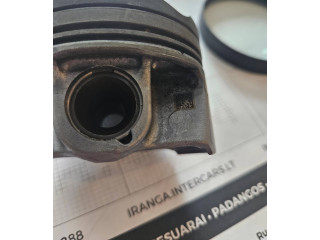  Поршень с шатуном B48 8678934  BMW 5 G30 G31  