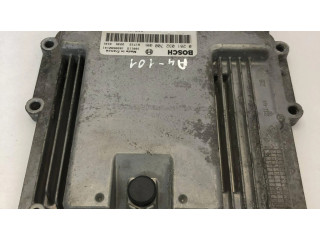 Блок управления двигателя 237103984R, 0281032700   Renault Trafic III (X82)