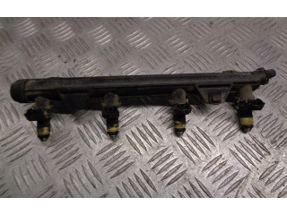 Топливная рампа 036133319AE   Volkswagen Polo IV 9N3  